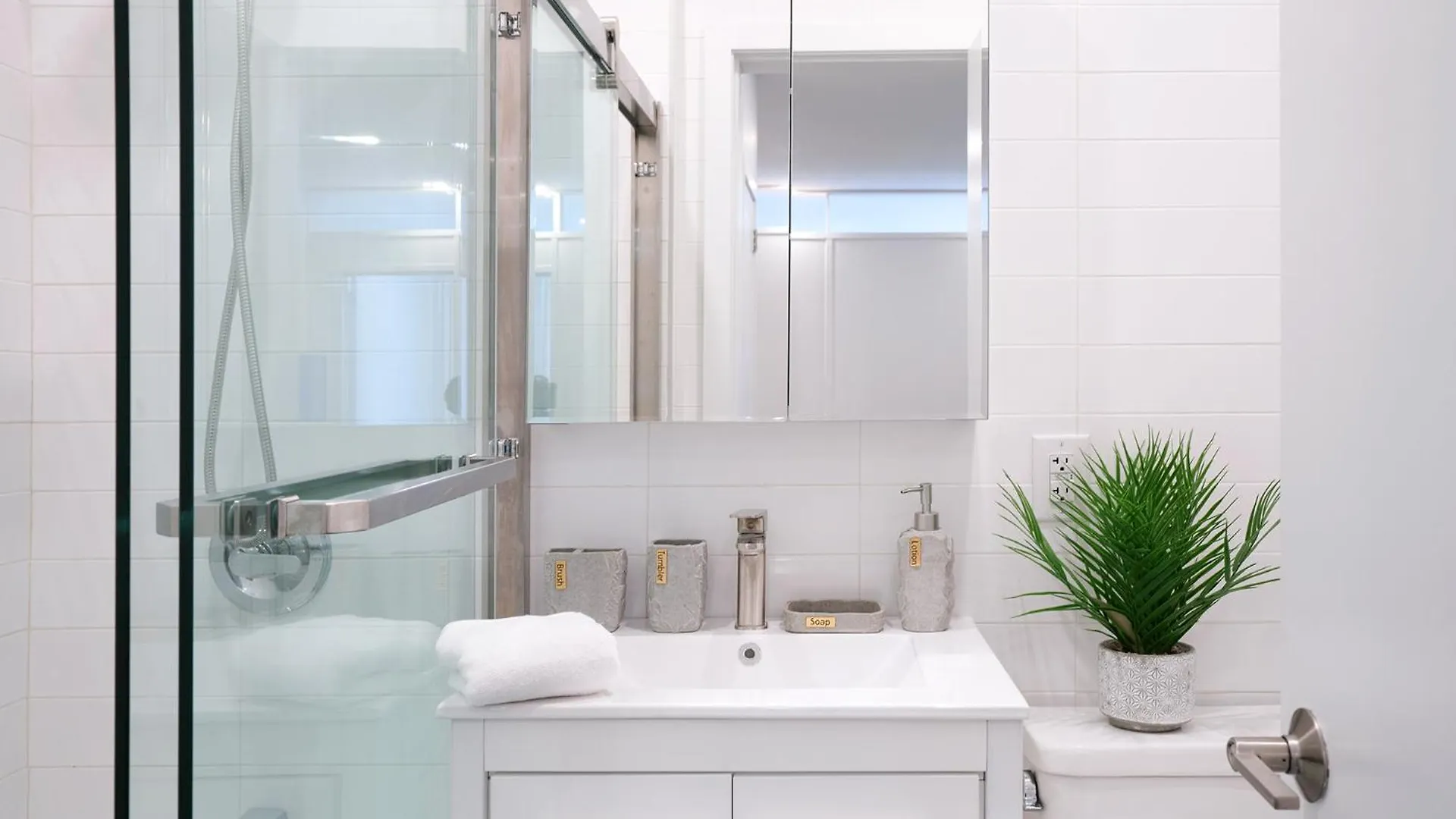 444-2C Newly Renovated 1Br In Hell'S Kitchen Apartment New York 0*,