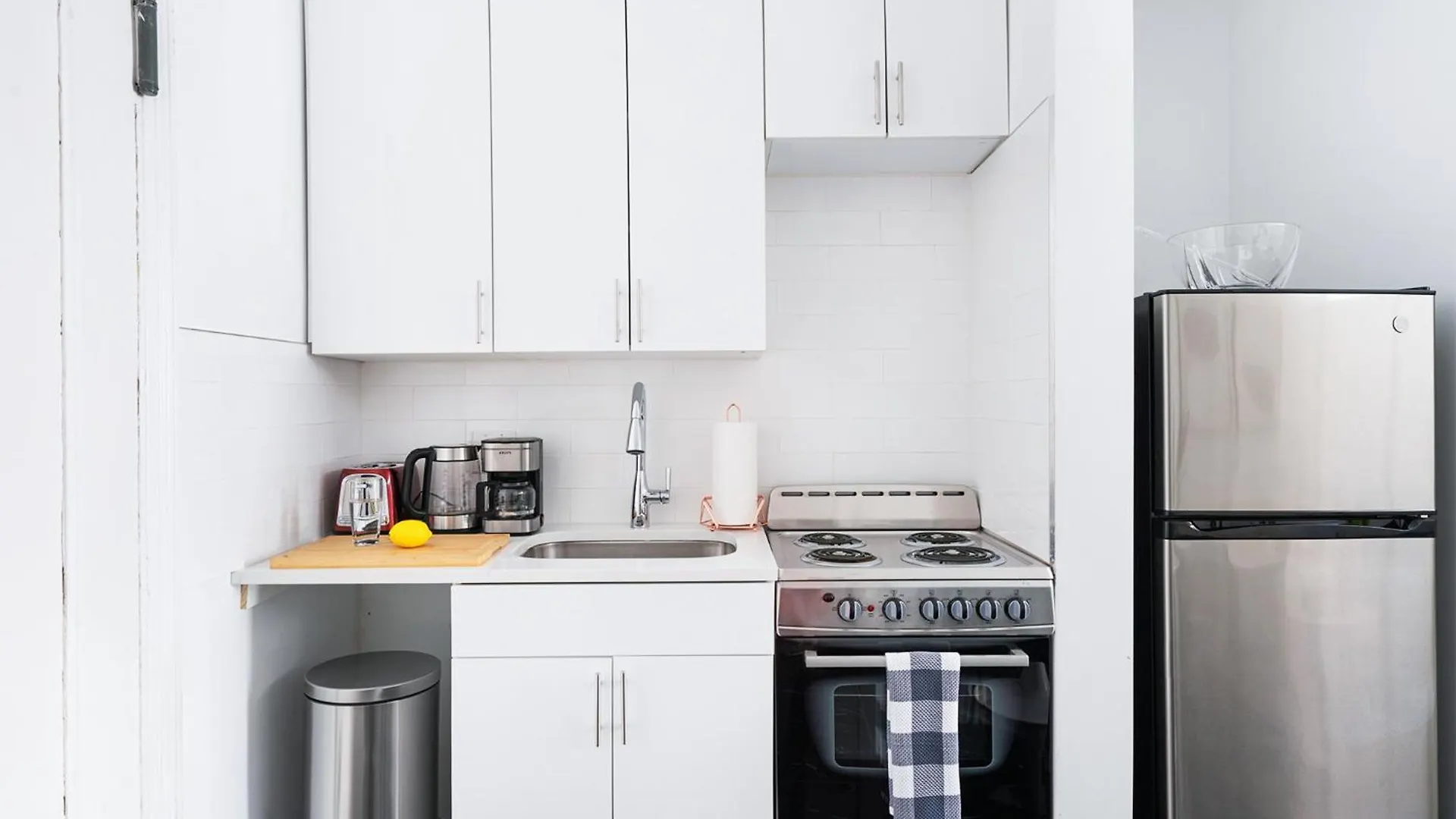 444-2C Newly Renovated 1Br In Hell'S Kitchen Apartment New York